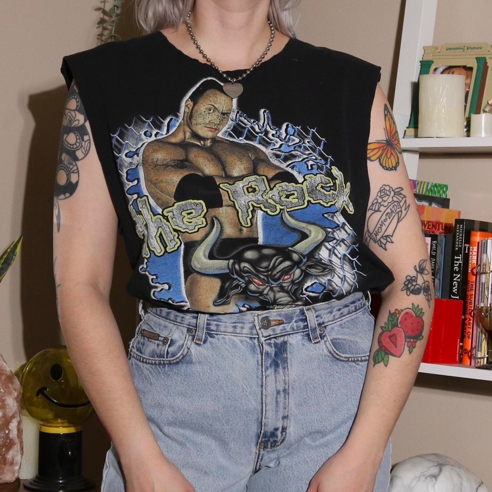 Vintage 1999 Dwayne “The Rock” Johnson Thrashed Cutoff Graphic T-Shirt